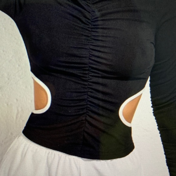 Mock neck ruched cut-out contrast binding tee - Picture 7 of 7